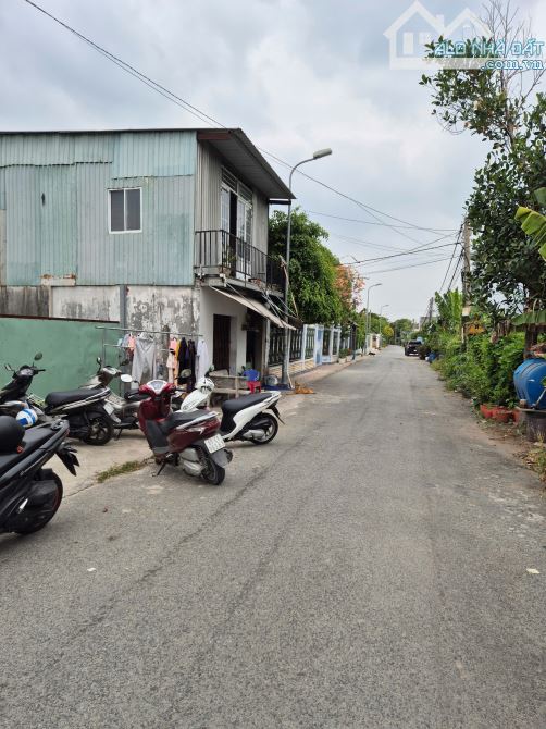 Bán 320m2 đất mặt tiền đường Bình Nhâm gần trường tiểu học Bình Nhâm giá 5,5tỷ