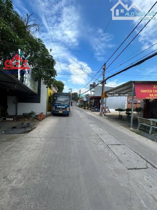Bán nhà cấp 4 mặt tiền kinh doanh ngay kdc tân phong sầm uất giá tốt quá rẻ ạ