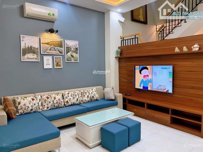 Cho thuê nhà Láng Hạ, diện tích 60m2x4T, thông sàn.Gía cho thuê 16tr/tháng