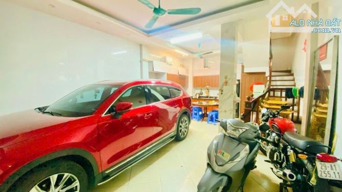 BÁN NHÀ NGUYỄN CHÍ THANH, 50M2, MT 4.1, Ô TÔ TRÁNH, GIÁ 15.7 TỶ