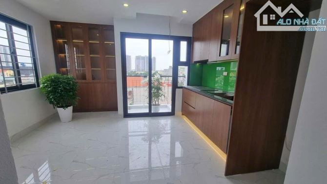 cầu cốc 53m²*7 tầng thang máy – mặt tiền 4,2m, giá chỉ 9,6 tỷ – ô tô đỗ cửa, 13 phòng cho