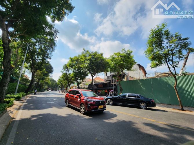 Bán nhà  Nguyễn Văn Trỗi, Phường 17, Quận Phú Nhuận, DT 7.4x19m Hầm 5 Tầng, Giá 48 Tỷ