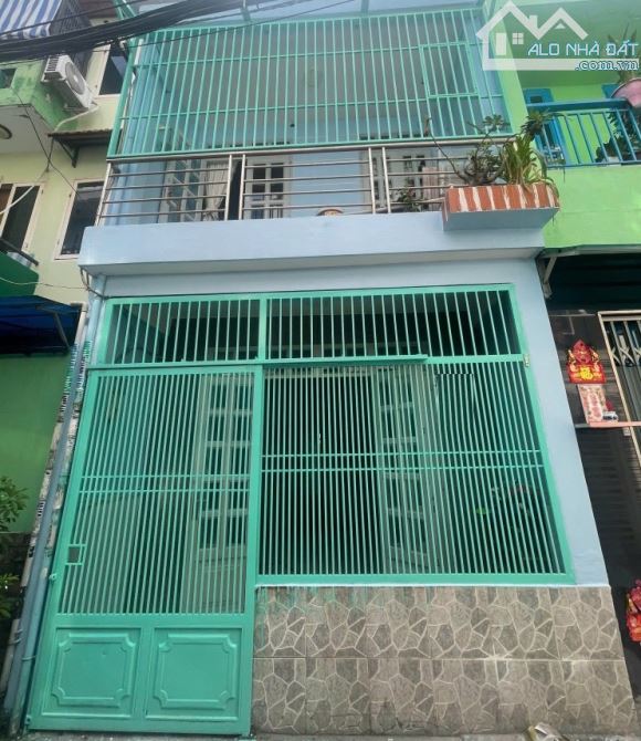 Bán nhà Lạc Long Quân, gần Âu Cơ, Tân Bình, 32m² - 4x8 - 2 tầng, chỉ hơn 3 tỷ