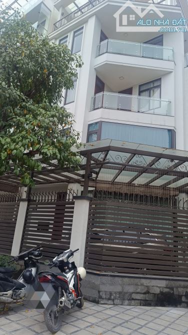 Bán biệt thự Mỗ Lao, căn góc ~200m, 33ty