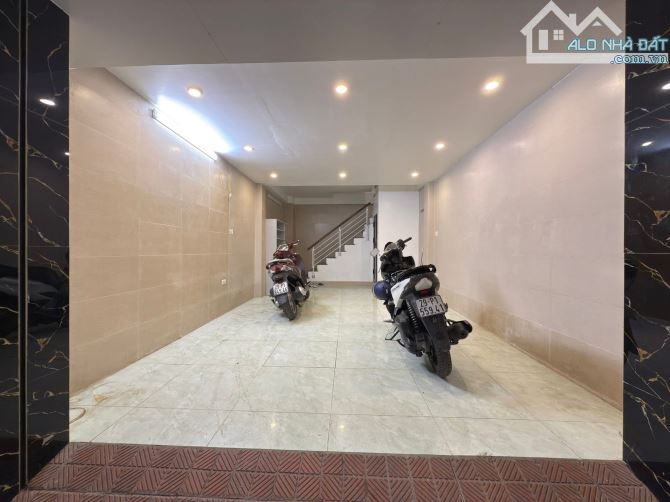40M RA PHỐ QUAN NHÂN - 2 THOÁNG TRƯỚC SAU - NỞ HẬU - TẶNG FULL NỘI THẤT - 8.75 TỶ