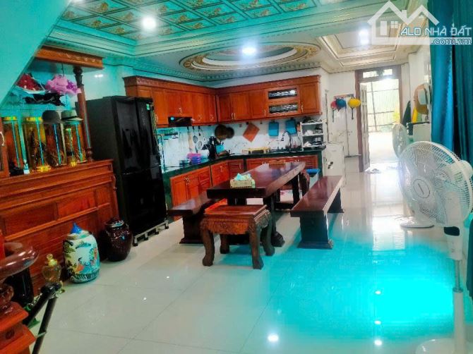 Nhà 4 tầng Mặt tiền đường HIỆP THÀNH 13, p HIỆP THÀNH, Q12, dt 325,5m2 (6,9mx49m). 16,5Tỷ