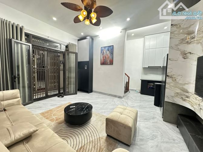 BÁN NHÀ PHỐ ĐẠI LA, GẦN PHỐ TẶNG FULL NỘI THẤT