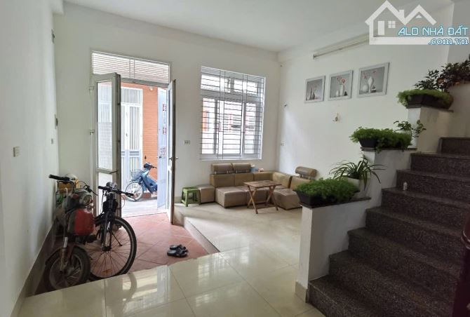 SIÊU HOT - GIÁ TỐT - NHÀ 5 TẦNG, 40M2 - PHỐ TRƯỜNG CHINH - GIÁ 6.8 TỶ