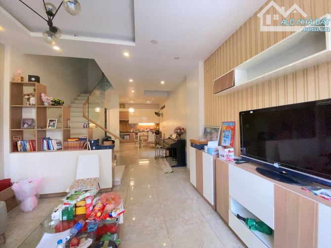 🏡 BÁN NHÀ ĐẸP LÊ TRỌNG TẤN - 45M² X 5 TẦNG - CÁCH Ô TÔ 20M - GIÁ CHỈ 6,8 TỶ