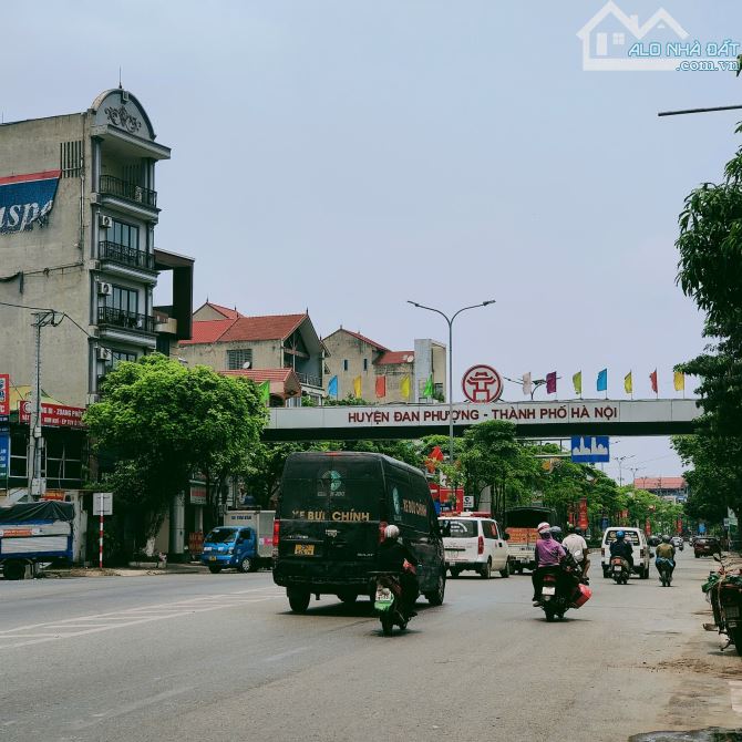 Bán đất  thị trấn Phùng,diện tích 70m2,mặt tiền5m,đường ô tô ,2 thoáng trước sau