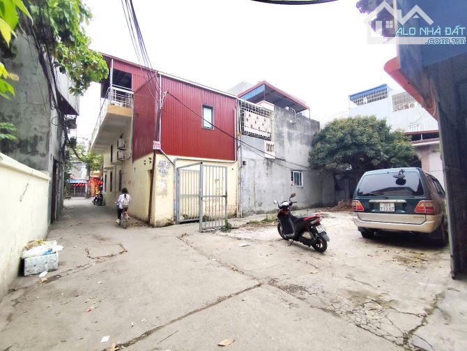 Đất ngay sau mặt đường Thiên Lôi, 86m, lô góc, ô.tô vào, Giá 4.1 tỉ