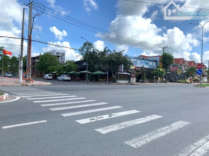 Đất lớn góc 2 mặt tiền Nguyễn Văn Cừ và đường 24, Mỹ Khánh, Phong Điền, Cần Thơ - 33.4 tỷ