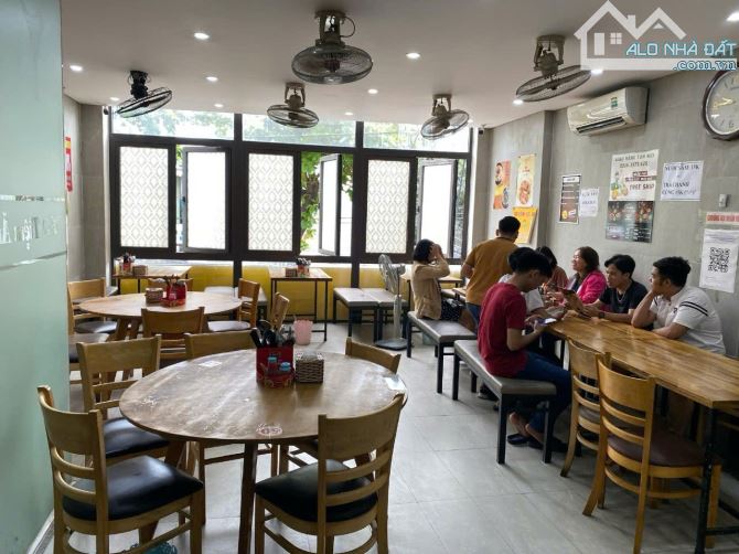 Bán nhà đẹp mặt tiền phố kinh doanh Hoàng Diệu,  ngay trung tâm Hải Châu