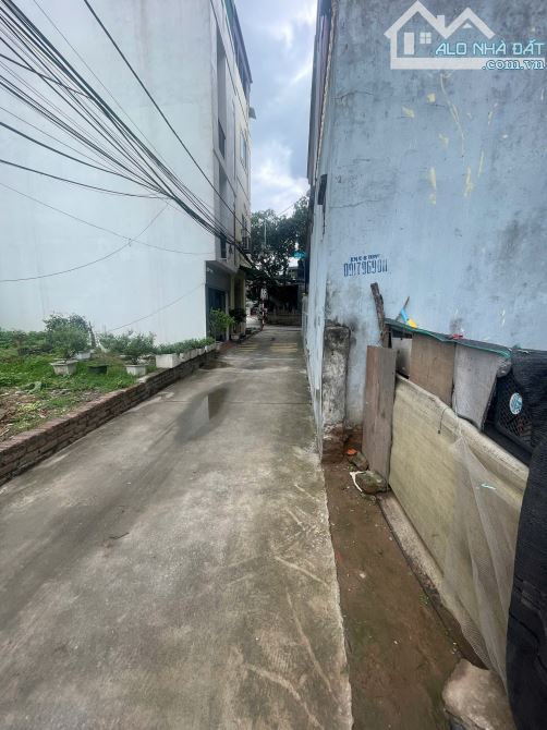 Chính chủ gửi bán đất Bắc Cầu, Ngọc Thụy, oto vào, gần mặt phố, nhỉnh 3ty