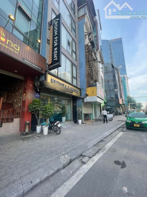 Bán nhà 3 tầng phố Nguyễn Chí Thanh 350m2, 3 tầng, mt 9, ô tô, kinh doanh, chỉ 68 tỷ.