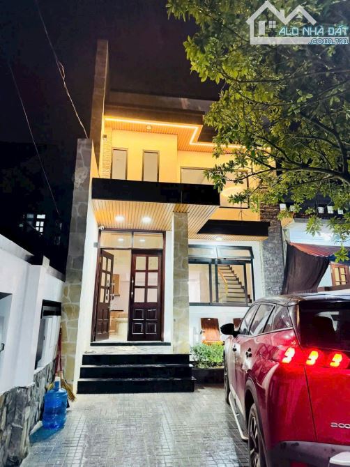 Nhà cách Phạm Văn Đồng 200m_oto đậu trong sân - 8