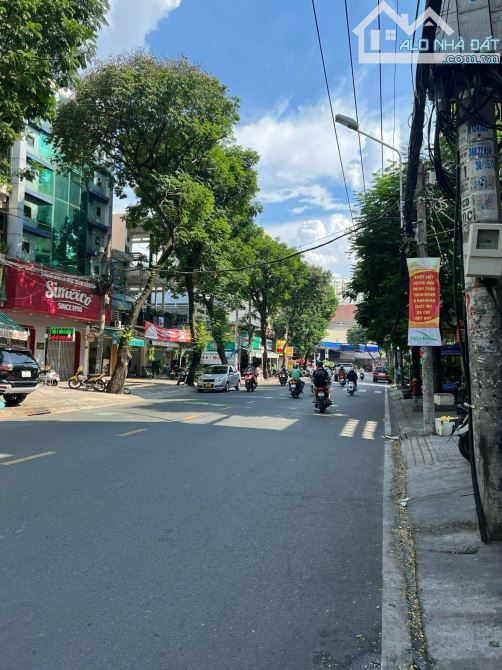Bán nhà mặt tiền Trương Công Định P14 Tân Bình_DT:5,2mx22m, 6 tầng có thang máy_giá 31 tỷ