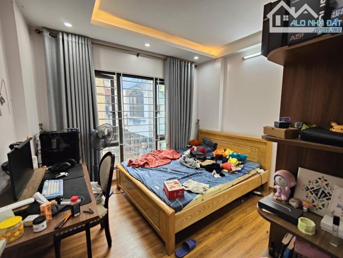 Bán Gấp Nhà Trần Cung 40m-4 Tầng , Kinh Doanh , Ô Tô Đỗ, Căn Góc 3 Thoáng Vĩnh Viễn