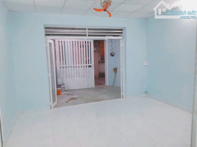 Bán nhà Nguyễn Son 71m2, Tân Phú- Ngang 6,2m, 2 Tầng, 3PN- Giá nhỉnh 6 Tỷ- Còn TL.