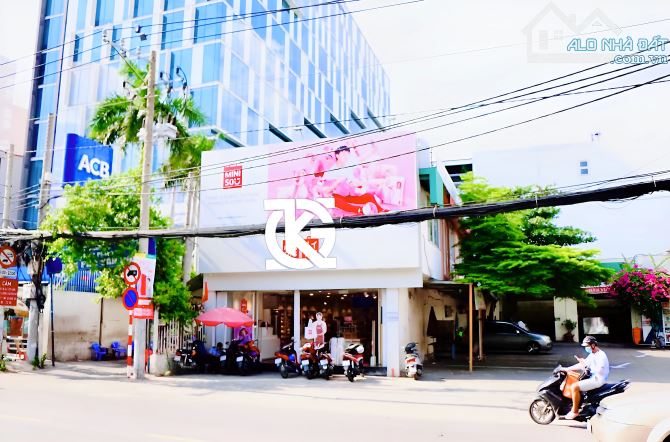 [ QUẬN 3 ] Cho Thuê Nhà GÓC 2MT: 442 Cách Mạng Tháng 8 - 7x33m, Cấp 4