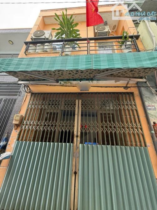 Bán nhà Tỉnh Lộ 10, gần Tên Lửa, Bình Tân, 42m² - 4x11 - 2 tầng, chỉ hơn 3 tỷ