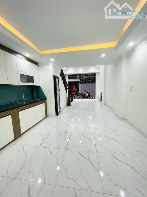 Hơn 5 tỷ có ngay nhà đẹp 4 tầng gần hồ điều hoà tại Ngũ Hiệp