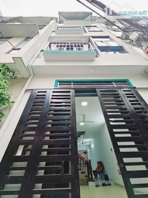 Khu vực vip quận Tây Hồ - Nhà 4 tầng 52m2 - Ngõ thông - 3 bước ra Hồ Tây 13,9 tỷ