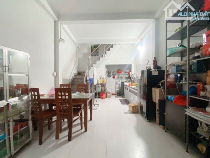 HXH CMT8, QUẬN 10 – 136.6M² (5.33 x 26.8) – VUÔNG VỨC TIỆN Ở/VP/CHDV – 18 TỶ TL