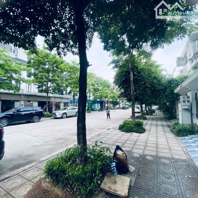 Liền kề Lê Trọng Tấn 120m2 - 5 Tầng, Thang Máy - Mặt tiền 6M - 23,3 tỷ.