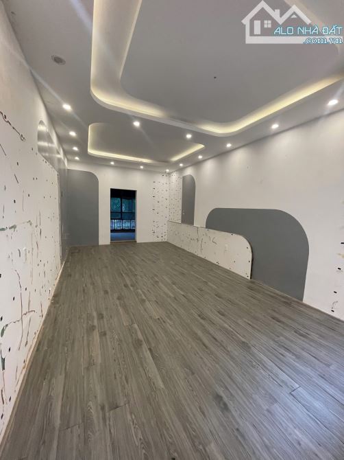 🍒 CHO THUÊ CĂN 2 TẦNG MẶT PHỐ HAI BÀ TRƯNG, ĐOẠN SẦM UẤT - GIÁ HỢP LÝ