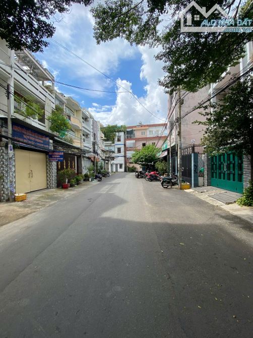 Bán nhà hẻm xe hơi VIP Nguyễn Xí p.13 Bình Thạnh, 5x20m, GPXD Hầm 6 Tầng. Giá nhỉnh 11 tỷ