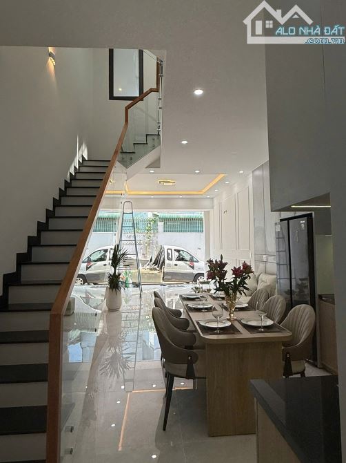 NHÀ 3 TẦNG HẺM 273 ĐỒNG KHỞI . P TÂN LỢI FULL NỘI THẤT - DT: 4X13.5M - GIÁ: 3.95 TỶ