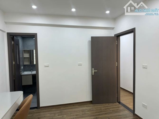Bán căn hộ cc N03 Trần Quý Kiên 61m2, 2PN, 1WC  full đồ