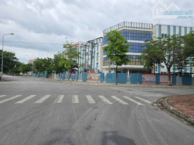 Bán lô đất đường chính Lê Hồng Phong, phường Kinh Bắc, giá 9,1 tỷ