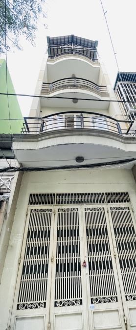 Lê Hồng Phong. Q10. Hẻm xe hơi 5m thông.  40m2. 4 tầng. 4Pn. Chỉ 7,x tỷ.