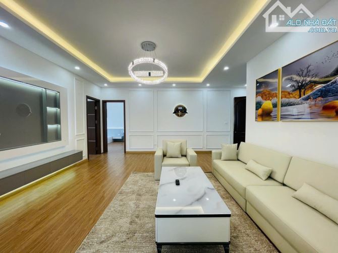 Cho thuê chung cư 17T5 Trung Hòa Nhân Chính, 3 ngủ 151m2 full đồ 16 triệu