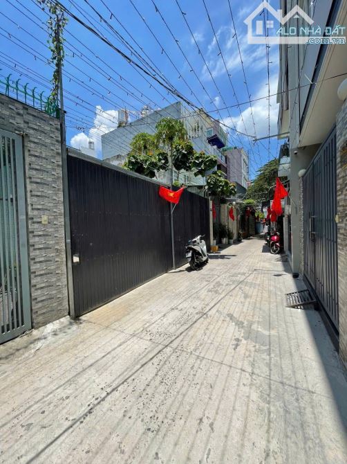 BÁN 2 LÔ ĐẤT HIẾM HẺM XE HƠI-XÔ VIẾT NGHỆ TĨNH NGAY TRƯỜNG TẦM VU 4.4X22M 10.5 TỶ