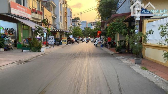 Bán nhà 3 tầng 45m2 mặt đường Vũ Chí Thắng, Lê Chân.  Giá 5,2 tỷ