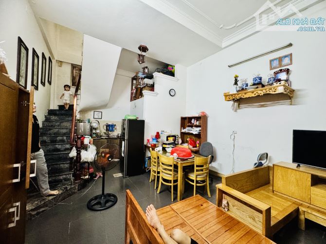 BÁN NHÀ TRUNG TÂM THỊ TRẤN VĂN ĐIỂN , THANH TRÌ , Ô TÔ ĐỖ CỬA, 2 MẶT THOÁNG, GIÁ HƠN 8 TỶ