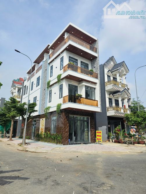 Bán căn góc 1T2L 4.6x20.5m hoàn công, đường N1 KDC Phú Huy p.Bình Chuẩn, ful nội thất