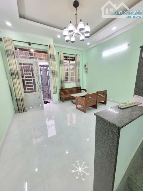HẺM THÔNG - PHÒNG KHÁCH RỘNG- NGUYỄN DU- GÒ VẤP-54M- 2 TẦNG-  4.5X12- 5.6T