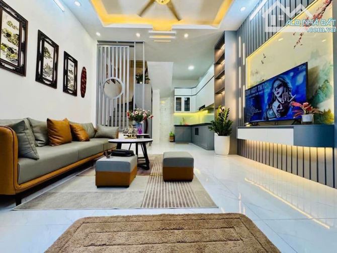 NHÀ ĐẸP XUÂN ĐỈNH-LÔ GÓC-Ô TÔ ĐỖ CỬA - GẦN NGOẠI GIAO ĐOÀN