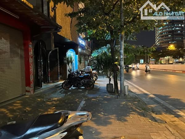 Cc cần bán gấp nhà Khâm Thiên Xã Đàn 5 tầng thang máy ngõ rộng sát phố 45m2 giá 8ty19