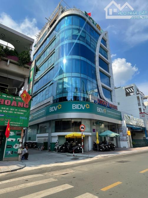 Bán toà nhà góc 2MT Huỳnh Văn Bánh, Phú Nhuận - 170m2 (10 x 17) - Hầm 8 Tầng - 250Tr/Th