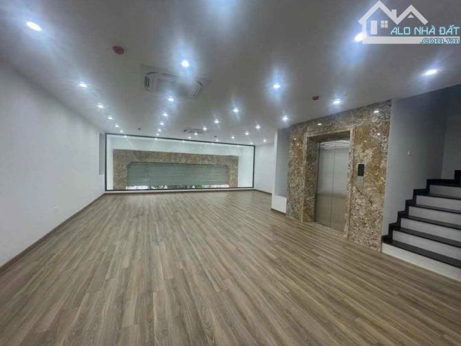 Bán nhà mặt phố Quan Nhân 8 tầng 126m mặt tiền 8m, thang máy, chỉ có 46ty68