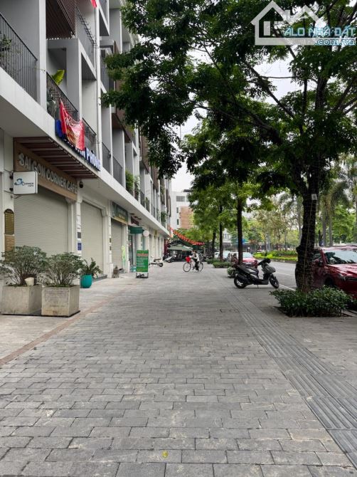 BÁN LIỀN KỀ PHỐ ĐÀO TẤN- Ô TÔ TRÁNH- 5 TẦNG THANG MÁY- 120M2, MẶT TIỀN 8M_ GIÁ 25.5 TỶ