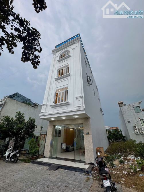Bán toà căn hộ mặt biển Tân Trà đường Trường Sa, 5 tầng 9 căn hộ.