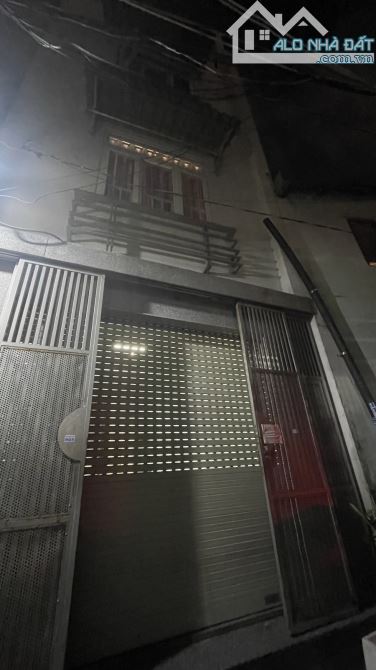CẦN BÁN NHÀ 4 TẦNG,5PN - QUẬN 3 - H3G - LÝ CHÍNH THẮNG - DT: [ 4m x 10m ] - CHỈ 5,2 TỶ TL