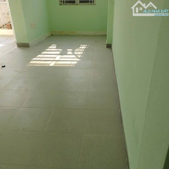 💥 Cho thuê nhà 2 tầng mặt tiền Ông Ích Khiêm- Hải Châu
