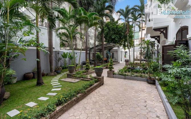 Độc quyền - villa compound phong cách Châu Âu sát sông Thảo Điền Q2 - 20x25m - 220 tỷ